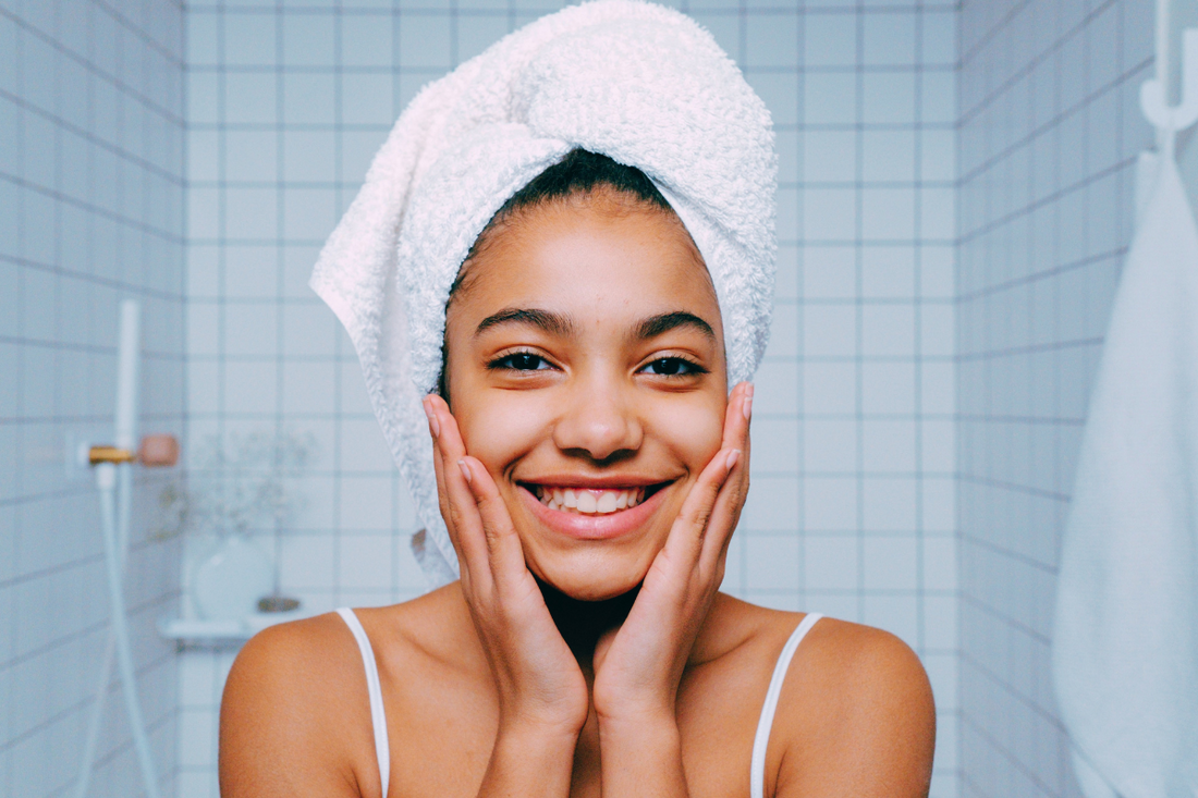 4 simple cleansing habits for healthy & clear skin